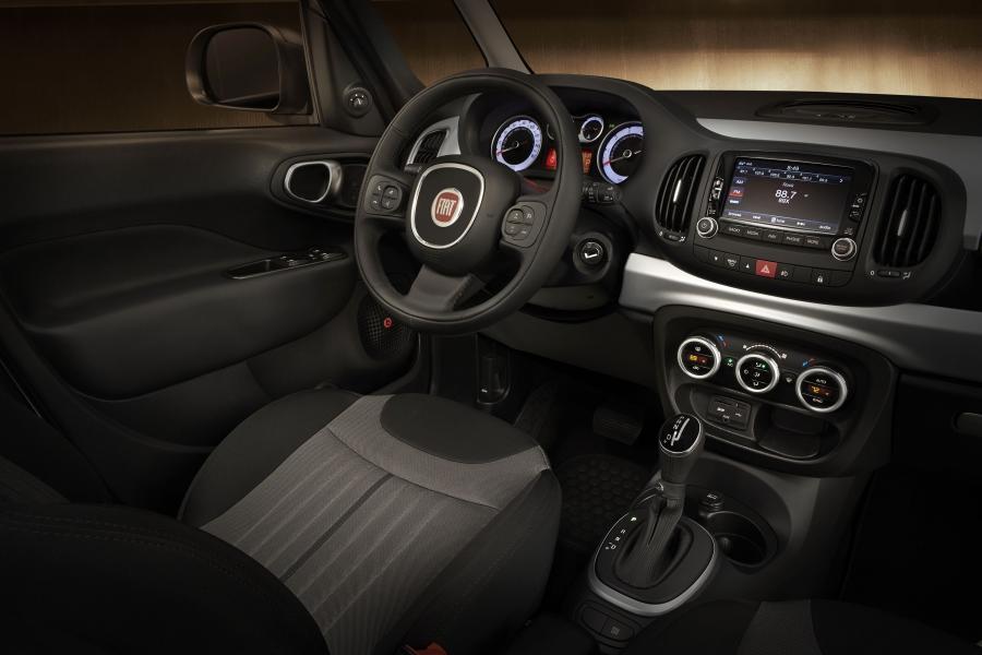 Fiat 500L Urbana Trekking 2015 года  (фото 3 из 3)